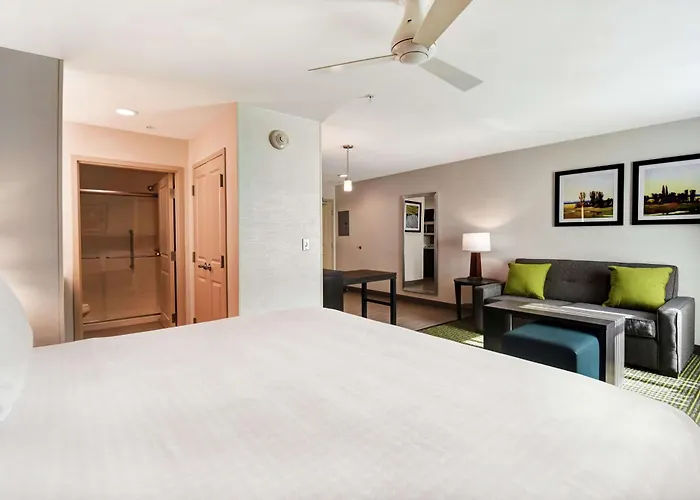 Homewood Suites By Hilton Novi Detroit