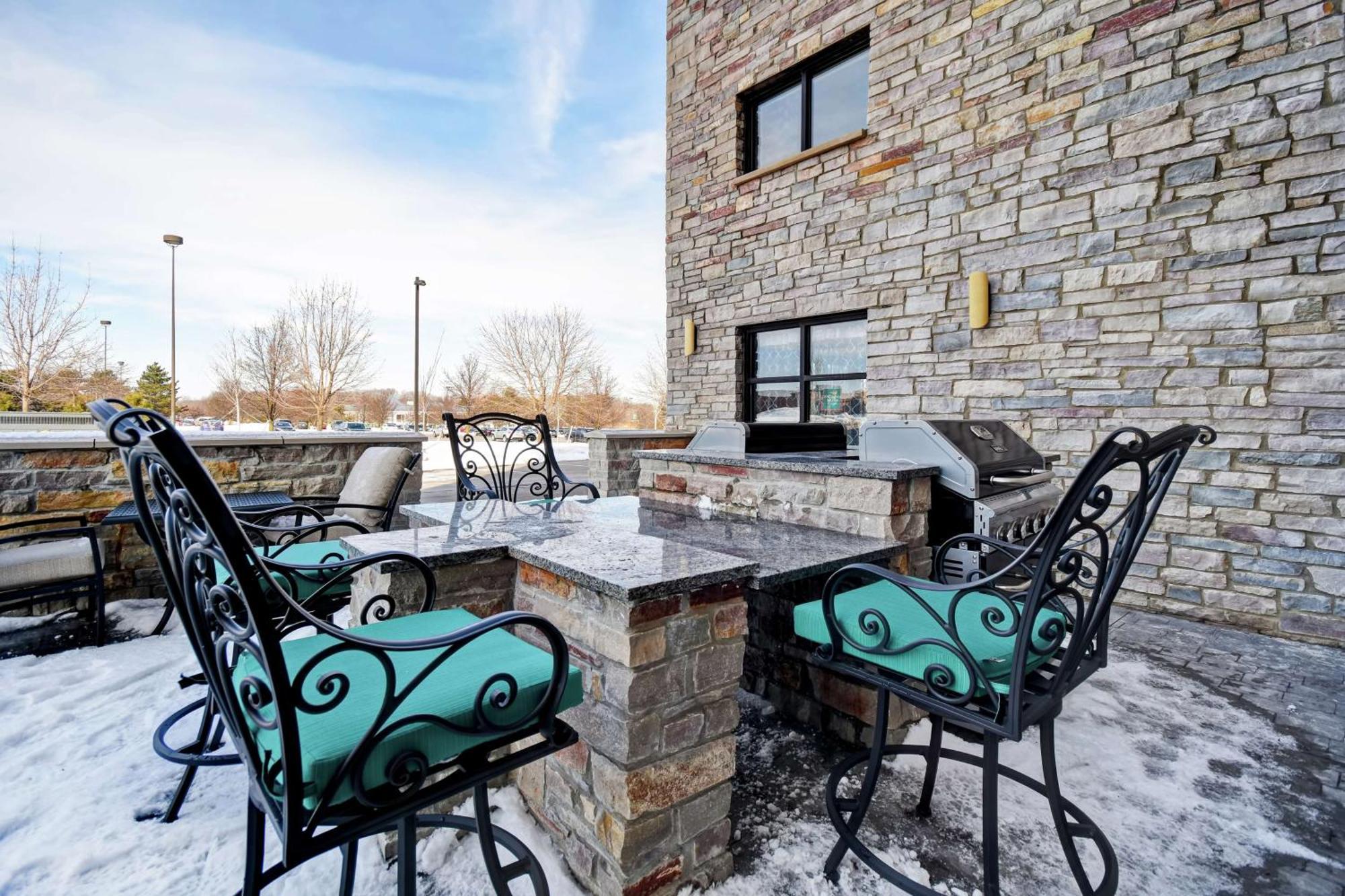 Hotel Homewood By Hilton Detroit